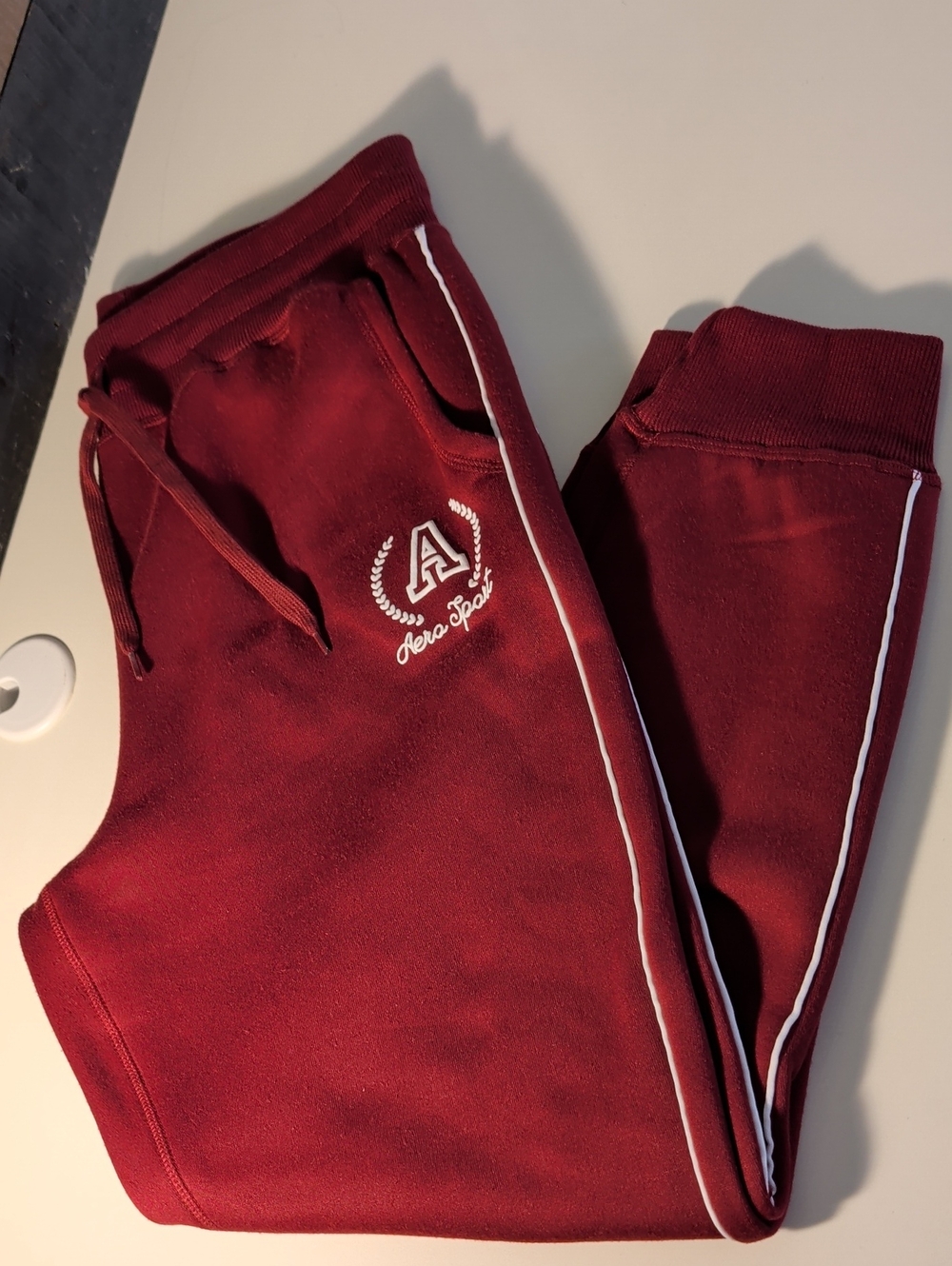Aeropostale Woman Burgundy Sweatpants with White Piping Size L